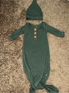 Caden lane knotted gown and hat